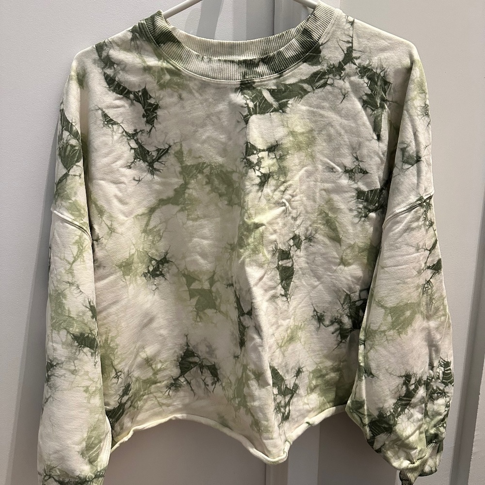 Lululemon Crop crewneck